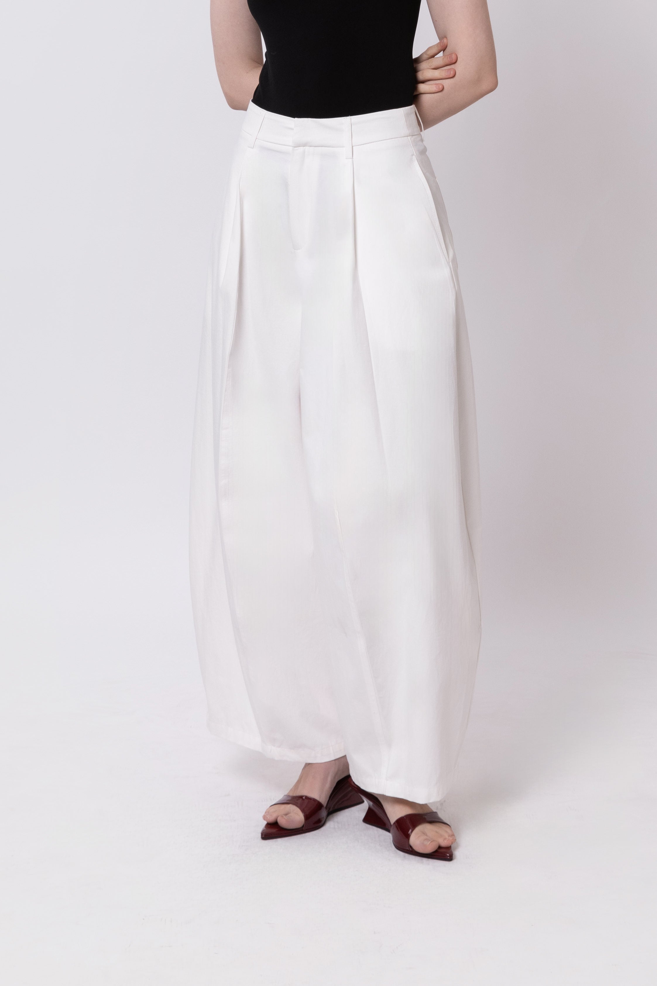 The Pleated Volume Pants