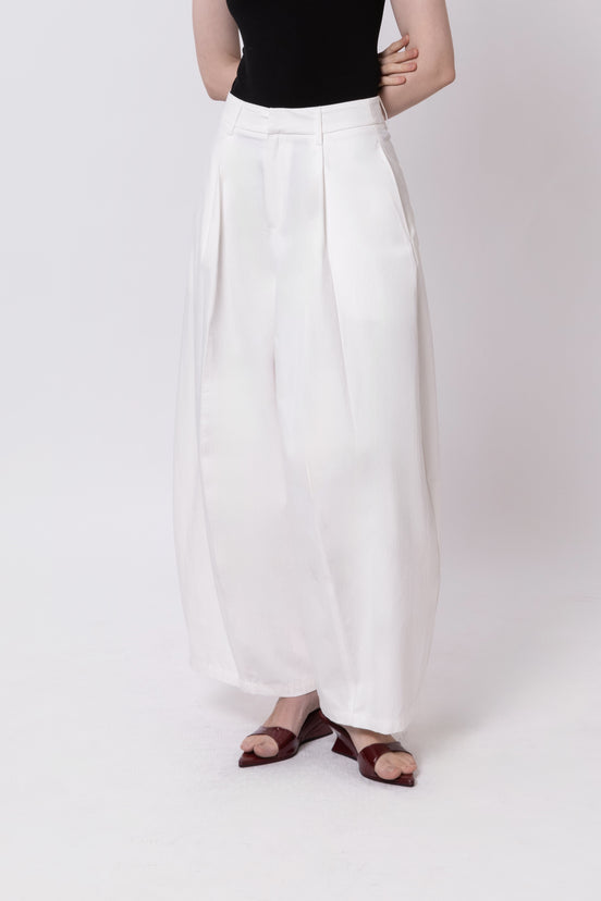 The Pleated Volume Pants
